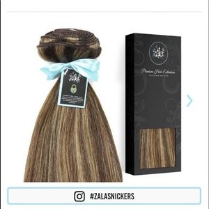 Zala clip in hair extensions 20 inches in color snickers